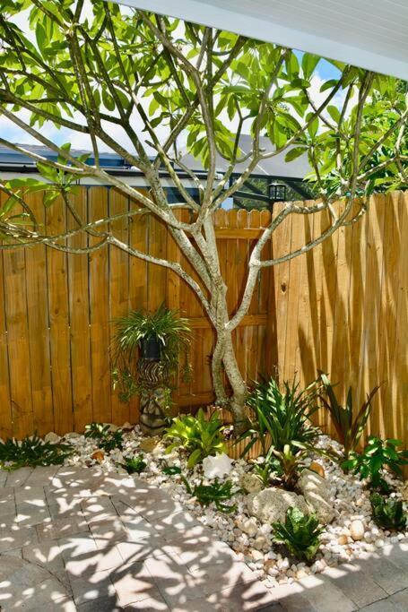 Tropical Retreat Near Beaches, Cruise Terminals Merritt Island Exterior foto